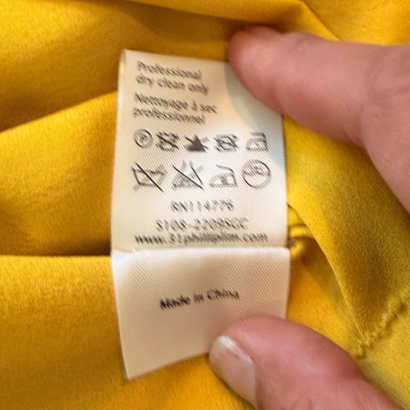 3.1 Phillip Lim Womans Mustard Yellow 100% Silk Top Flutter Sleeves Size 6 - Picture 8 of 16